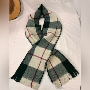 Amana Woolen Mills Red and Green Plaid Wool Scarf Made in‎ USA